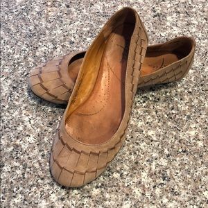 Naya Begonia flats size 7